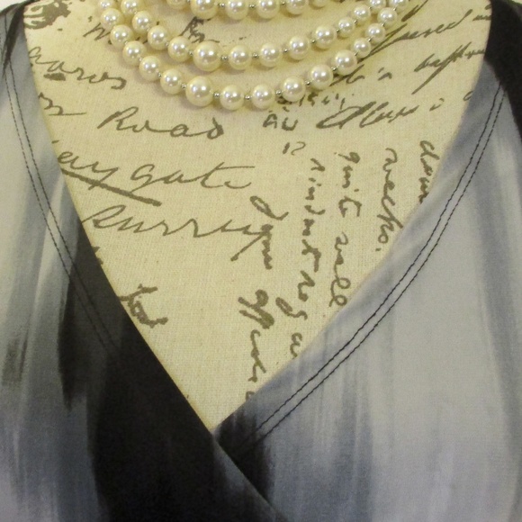 Jennifer Lopez Top - Picture 2 of 4